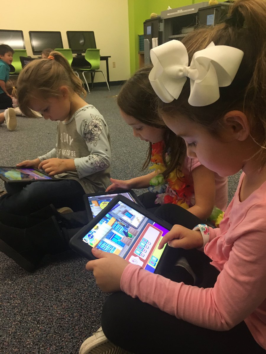 pcgarrisonlib's tweet image. #davisk is coding!!