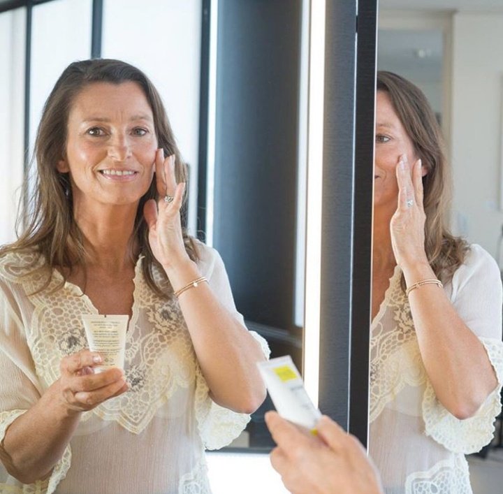 imederm's tweet photo. EVAUX dermo cosméticos
Llega a México.
•crema anti irritación
•crema anti edad
•crema hidratante
#evaux #dermocosmetico #imederm https://t.co/Oee2KKanb7