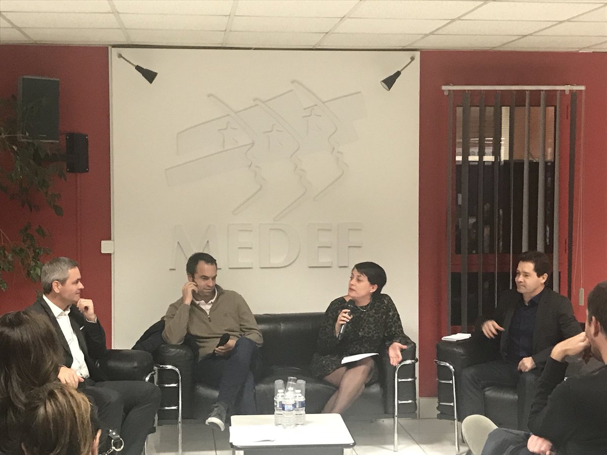 Medef34's tweet photo. 🔴Fracture ou #transformation #digitale ? 🔴 Soirée échanges avec les dirigeants de #SLMI S Urbaneja et @payjob J Calen ▶️ ils témoignent au @Medef34 ▶️ @HERVESamuel @medef @lalettremnews @MedefOccitanie @FrenchSouthD @frenchtech_news @salles_frederic @medefNUM https://t.co/3oHqIOZloL