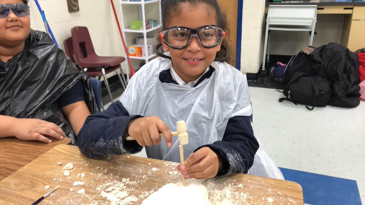 RiverviewEleme1's tweet photo. They chiseled and they discovered. #resquest4success https://t.co/BiAr7xoBav