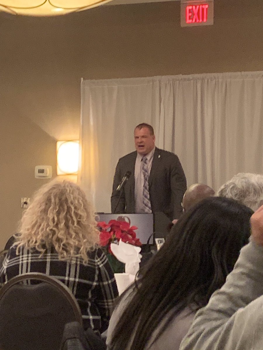 Hearing from <a href="/GlennJacobsTN/">Glenn Jacobs</a> at the <a href="/UWACTN/">UWAC TN</a> campaign breakfast was a highlight today! Thanks @NaomiAsher for another great event. If you haven’t given, 33 organizationsin our area still need your support!!