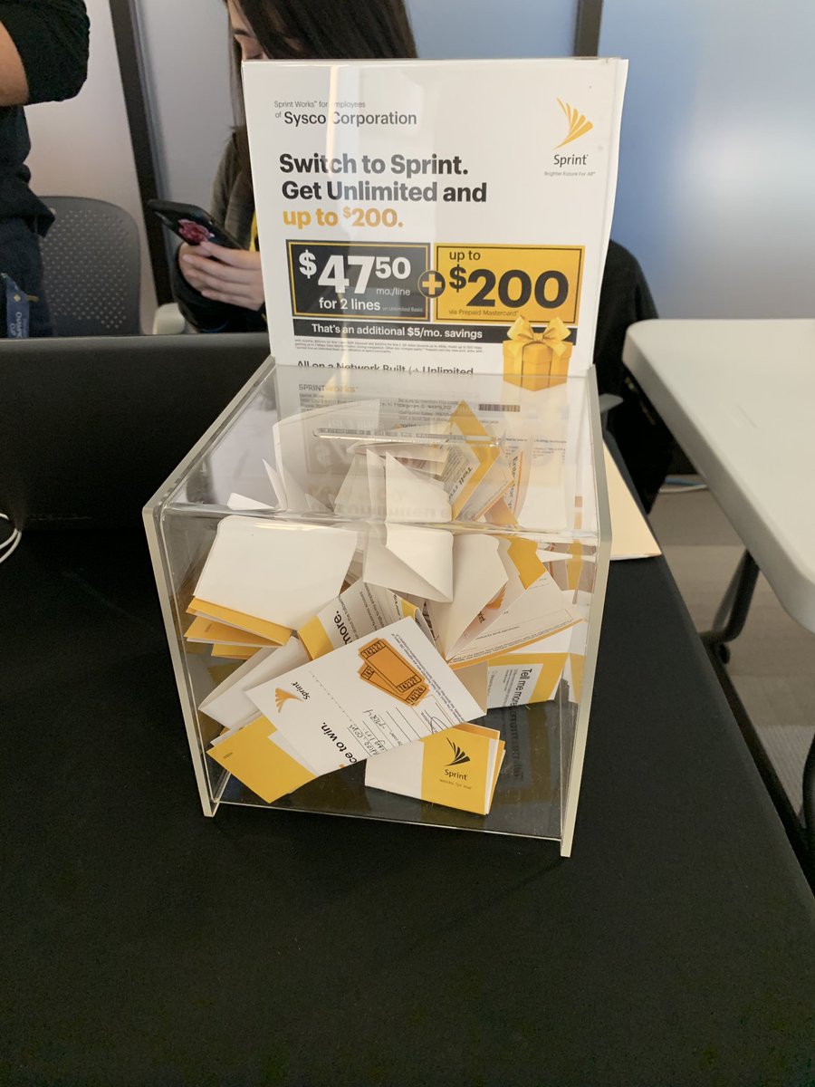 TMobileTX's tweet photo. An amazing company taking #Care of their amesome #Employees @Sysco @SyscoCareers #MobilityFair #Houston. Employees take advantages of their #EmployeeBenefits @Marcechvz @RickUrias @TChaplow #SprintWorks #Sprint. https://t.co/kxbs7ZjN08