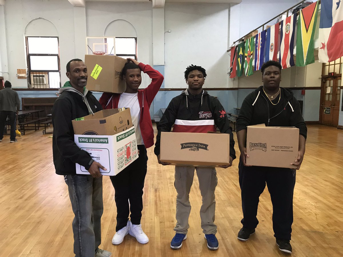 Davis Leadership Academy tweet media