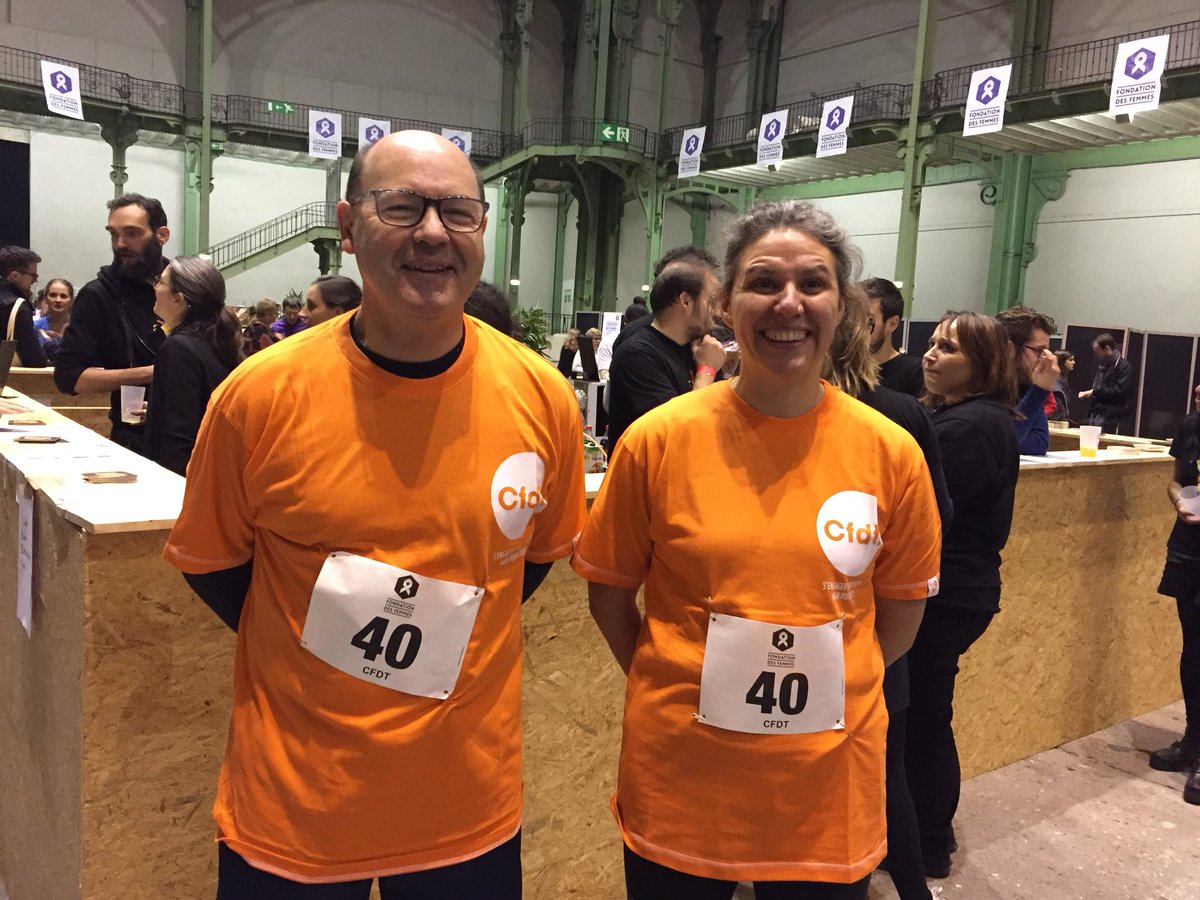 Préparation de la @CFDT_IDF avec @cfdtlengrand @CFDT_G_Cornette lors de la #NuitDesRelais @Fondationfemmes sous la nef du @GrandPalaisRmn : engagés contre les violences sexuelles et sexistes ! #NousToutes @CFDT