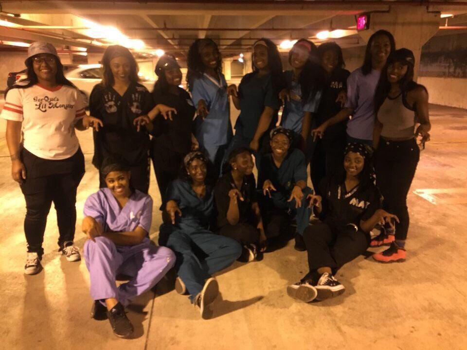zandrixa's tweet photo. Since Founders Day is approaching and my sisTers are posting 🤷🏾‍♀️🎀☠️#TorQueFridayOTW https://t.co/Jib7nU0wXg