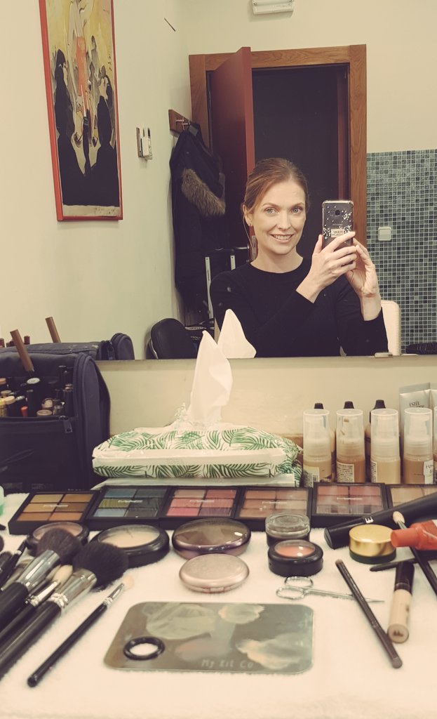 JulieRoseSmith's tweet image. Having a fab time in Palma soaking up some sunshine &amp;amp; getting shoot ready @PalmaPics where the magic happens! Thanks to @starkcasting &amp;amp; @mark_jermin_mgt Not a bad way to start December! #happyactor #grateful #thankyou