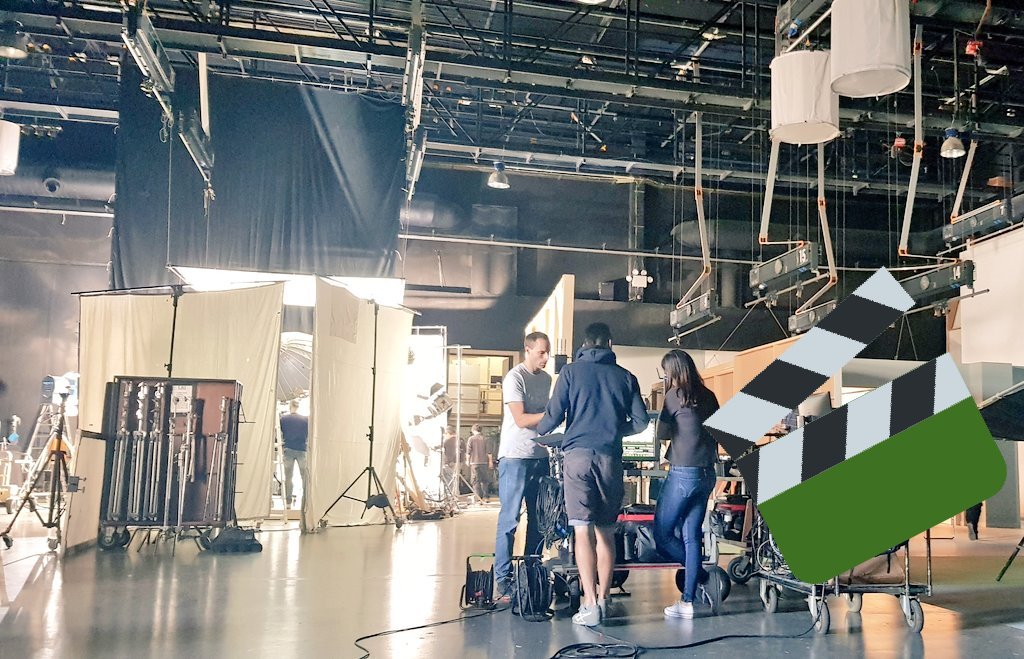 JulieRoseSmith's tweet image. Having a fab time in Palma soaking up some sunshine &amp;amp; getting shoot ready @PalmaPics where the magic happens! Thanks to @starkcasting &amp;amp; @mark_jermin_mgt Not a bad way to start December! #happyactor #grateful #thankyou
