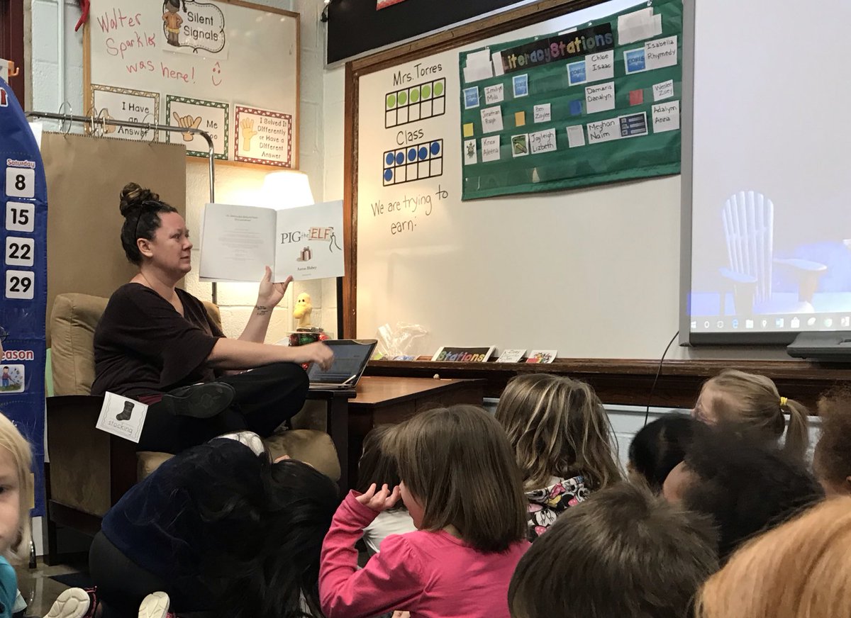 Great idea: This Kinder teacher wrapped up books 📚 and put them under the tree 🎄.  Each day a different student chooses the present 🎁, unwraps it for the teacher, who reads it to the class. 
#BlessTheBook #literacy