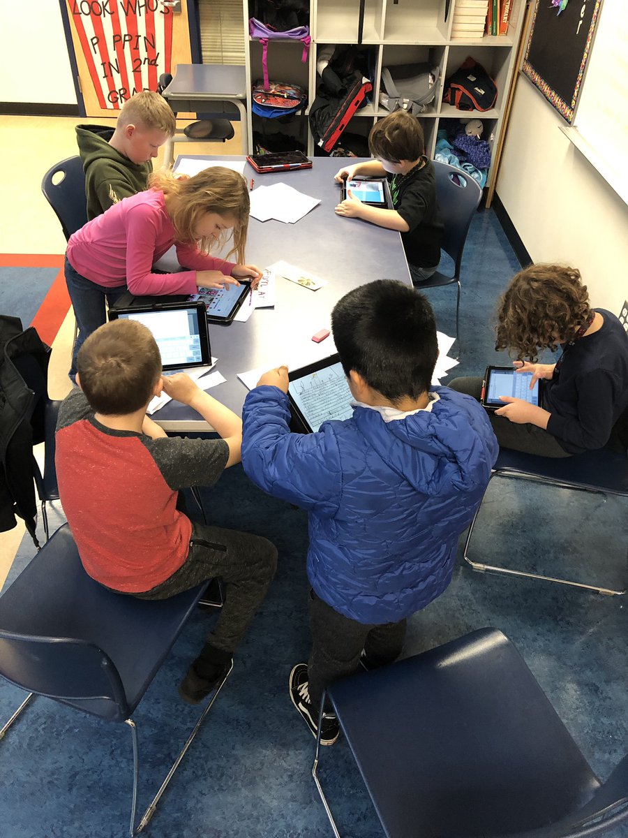 Wash_HuskiesVPS's tweet image. Authors at work! 3rd graders are publishing their stories using the @BookCreatorApp and recording their writing. Their finished products are almost ready for an audience! #HuskyLearning #pawesome #weLearnVPS