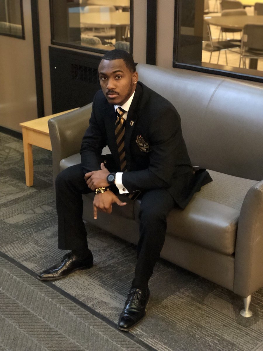 BuildWithBoone's tweet photo. I guess it’s only right...🤷🏾‍♂️ #FineAlphaTwitter https://t.co/EEE8dewsDR