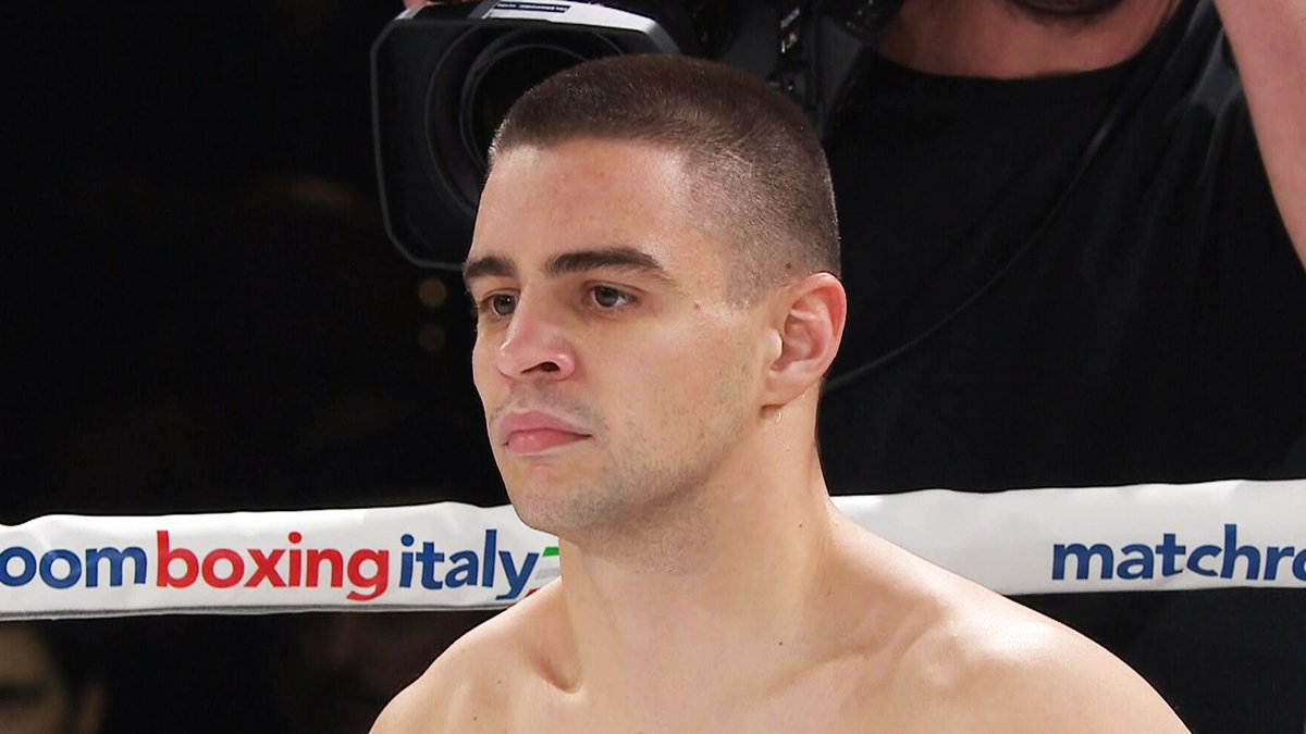 SkySportsBoxing's tweet image. QUESTIONS! New European champ @joehughesboxing is our guest on this week's #Toe2Toe🥊 Get your tweets in on Joe's brilliant victory and all things boxing including @SpecialKBrook, @amirkingkhan, @anthonyfjoshua, @Tyson_Fury &amp;amp; @BronzeBomber 📱❓