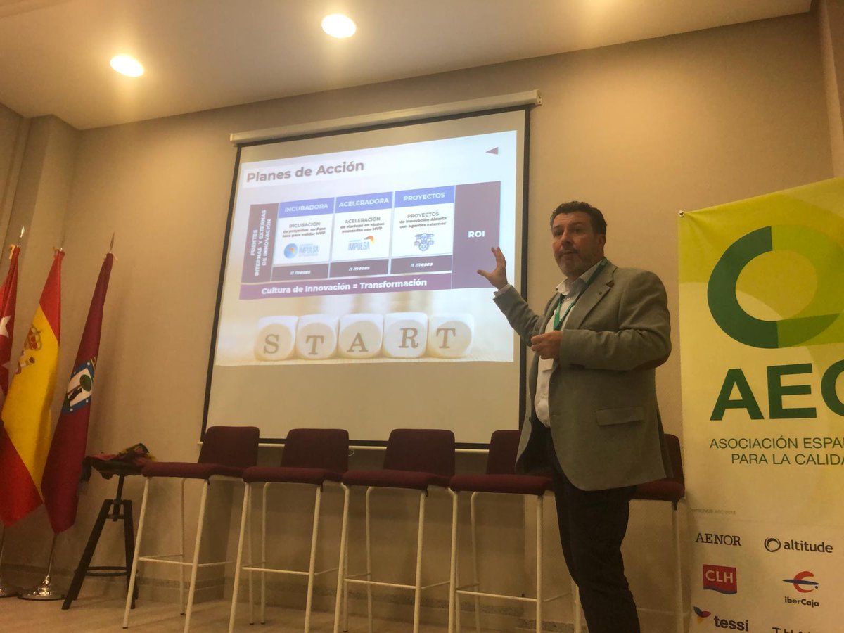 santalucia_imp's tweet photo. Estupenda ponencia de @auzkiza, Director de Innovación de @santalucia_seg, en la reunión plenaria de la Comunidad @aec_es lnnovación. ¡Hablando del intraemprendimiento como acelerador de la innovación! 👏 https://t.co/xuMkxCdIvm