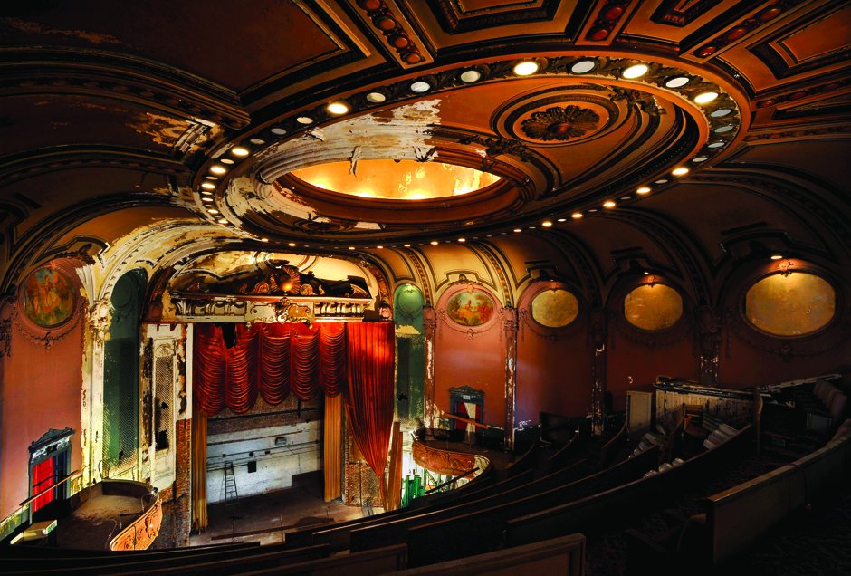 The architectural glory of Baltimore's forgotten movie theaters trib.al/zmfvDrV