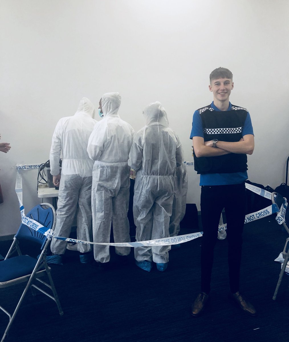 UnlockCyber's tweet photo. @Leonardo_UK protecting the crime scene, with the young people searching for the cyber evidence to close the case #DoCyber https://t.co/JG6ev5JeNz