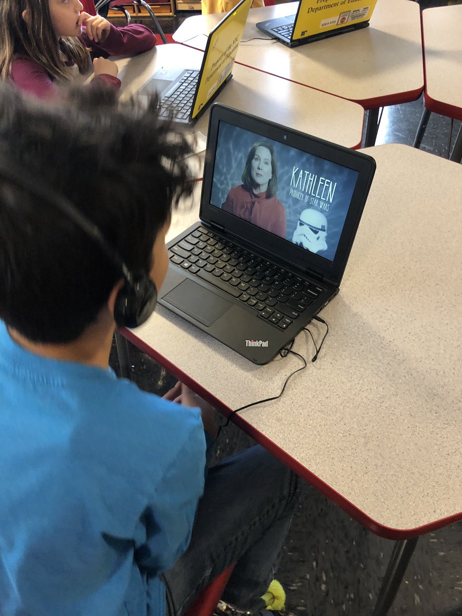 ValerieBrock24's tweet photo. Another amazing kick off to #CSedWeek2018 @PS56R thank you for inviting me! @DorejoMoore #CSforAllNYC #hourofcode2018 @codeorg @gotynker @NYCSchools @District31R https://t.co/Y6vnKeae07