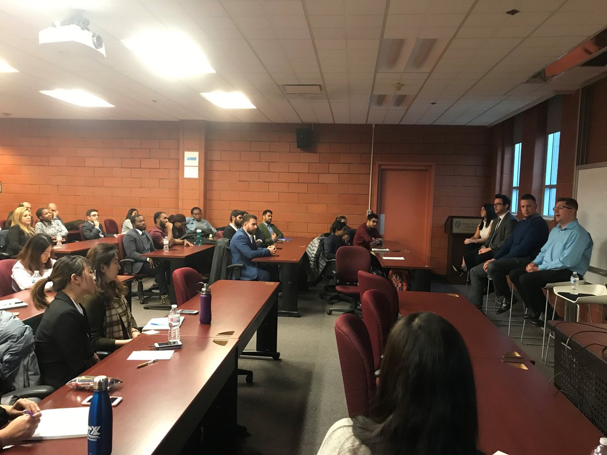 LeggettAuto's tweet photo. We weโre happy to have Ian, L&P Lakeshoreโs HR Generalist, represent our organisation at the University of Windsor to share his experience in #HumanResources and present L&P as a #FutureEmployer for these young professionals. https://t.co/2zg3Or2Plh