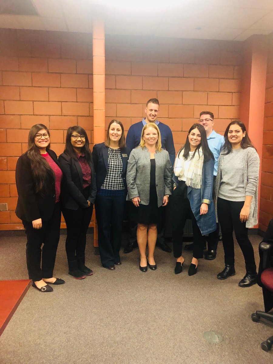 LeggettAuto's tweet photo. We weโre happy to have Ian, L&P Lakeshoreโs HR Generalist, represent our organisation at the University of Windsor to share his experience in #HumanResources and present L&P as a #FutureEmployer for these young professionals. https://t.co/2zg3Or2Plh