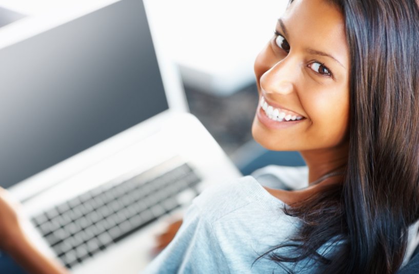 Удаленная работа смм менеджеров. Удаленная работа смм менеджеров. Smm специалист. Ноутбук работа. Удаленная работа смм менеджеров.