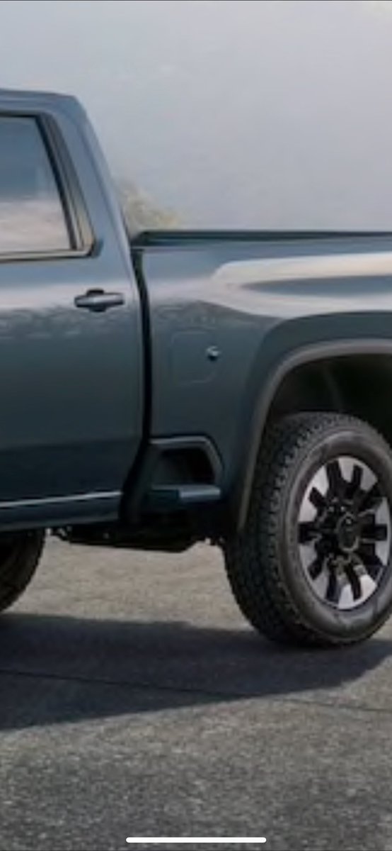 TheChadColby's tweet photo. Wow... your thoughts of the #new #2020 @chevrolet Silverado HD? Does have 910 LB-FT of Torque https://t.co/aSdZD4r1CR @MotorTrend https://t.co/GCXTB06ua3