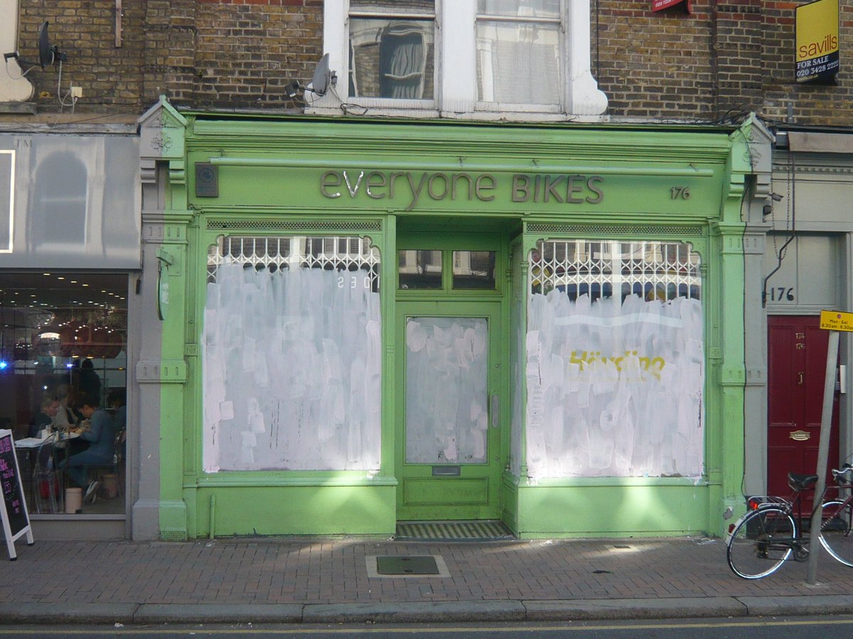 BellsCommercial's tweet photo. Opportunity in Northcote Road - Retail unit with good storage and ancillary office to let on a new lease without premium https://t.co/l9zz9uEqO3