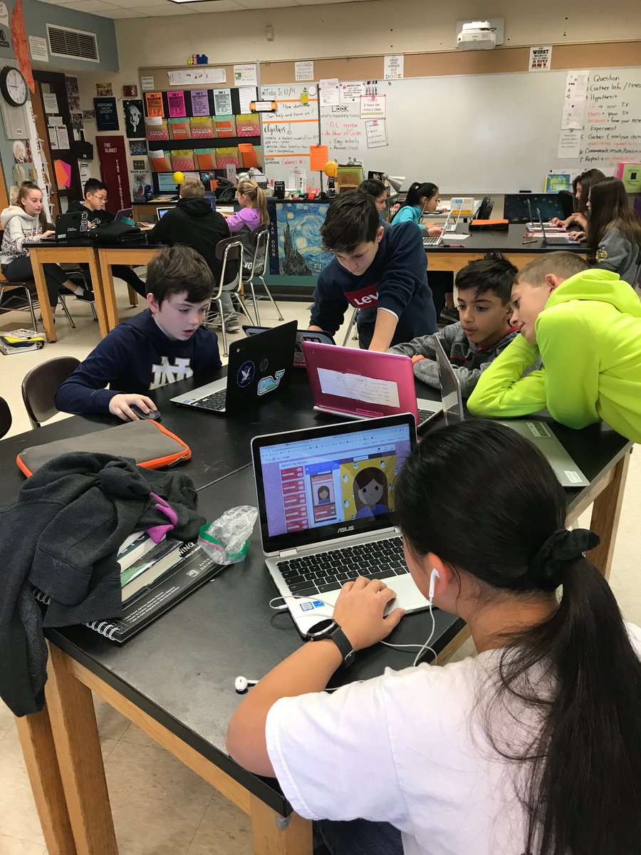 maredimare's tweet image. An Hour of Code-Creating our individual holiday emjiis and remixing the news thanks to @mozilla goggles and @MadeWithCode !#funtocode #wearecoders
