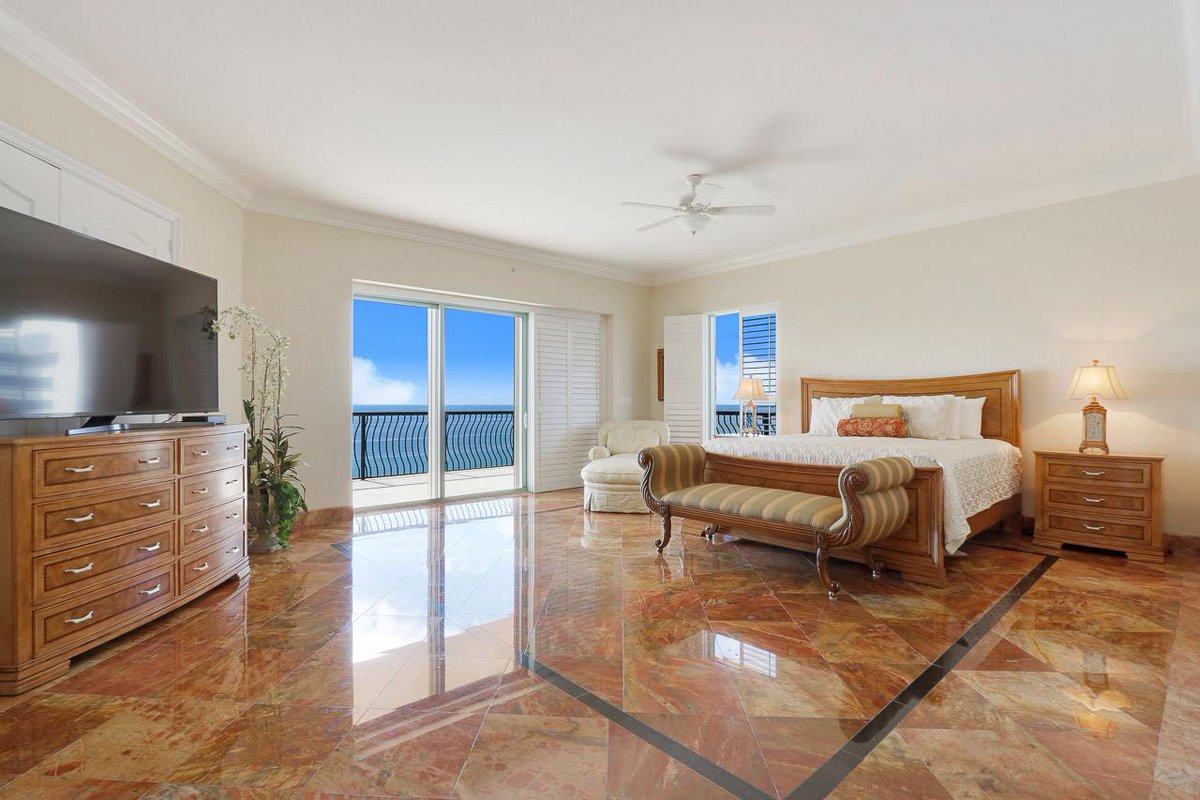 We just sold this luxurious residence in the desirable Via Delfino Building!

For a look at more Singer Island condos -> goo.gl/qrfBmN

#SingerIslandCondos #ViaDelfino #LuxuryRealEstate