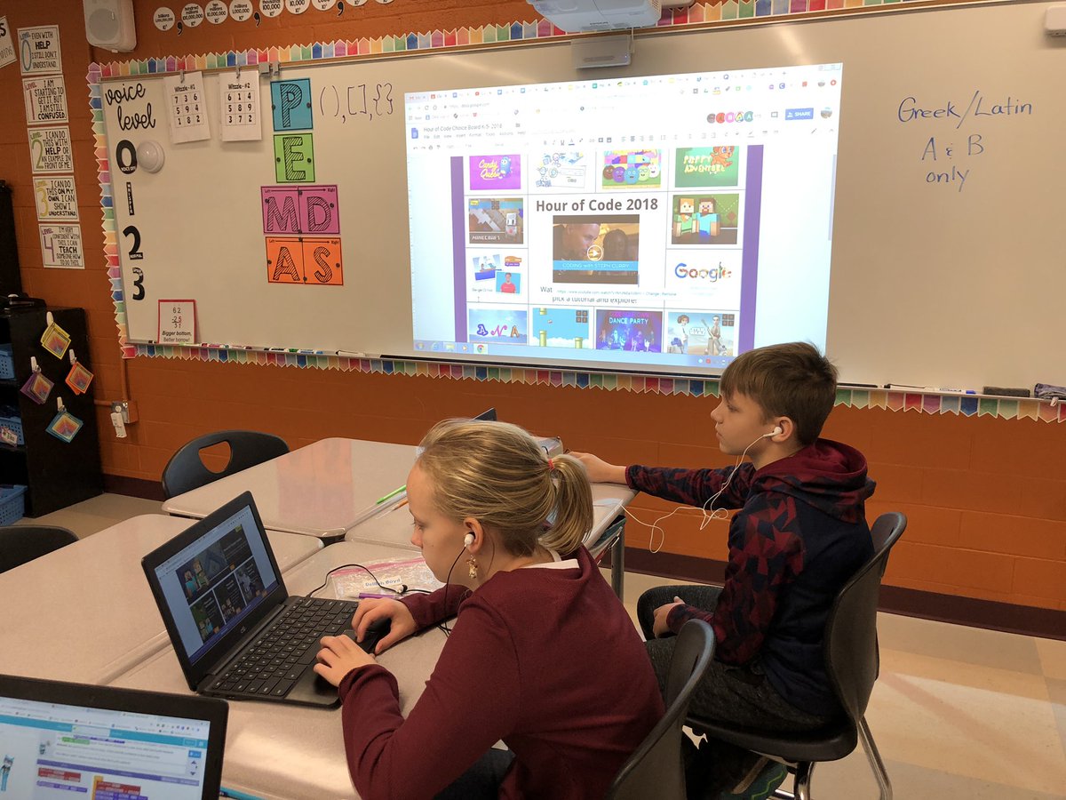 teamfanatics3's tweet photo. Hour of Code!  The kids are glued to their screens. Thanks @melaniezolnier for the great menu of choices! @BIS_principal @MrsMartin_BIS https://t.co/xWrSTGAd0h