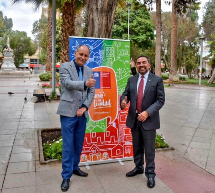 minvuatacama's tweet photo. Hoy el Seremi @minvuatacama @Apardominvu junto al @Int_Atacama @FSanchezAtacama informaron sobre la #NuevaLeydeIntegraciónSocial que busca mejorar la planificación de ciudades, mejorar la calidad de vida y disminuir el déficit habitacional. #MásIntegraciónSocial #MinvuUneLaCiudad https://t.co/TfR4VIMq78