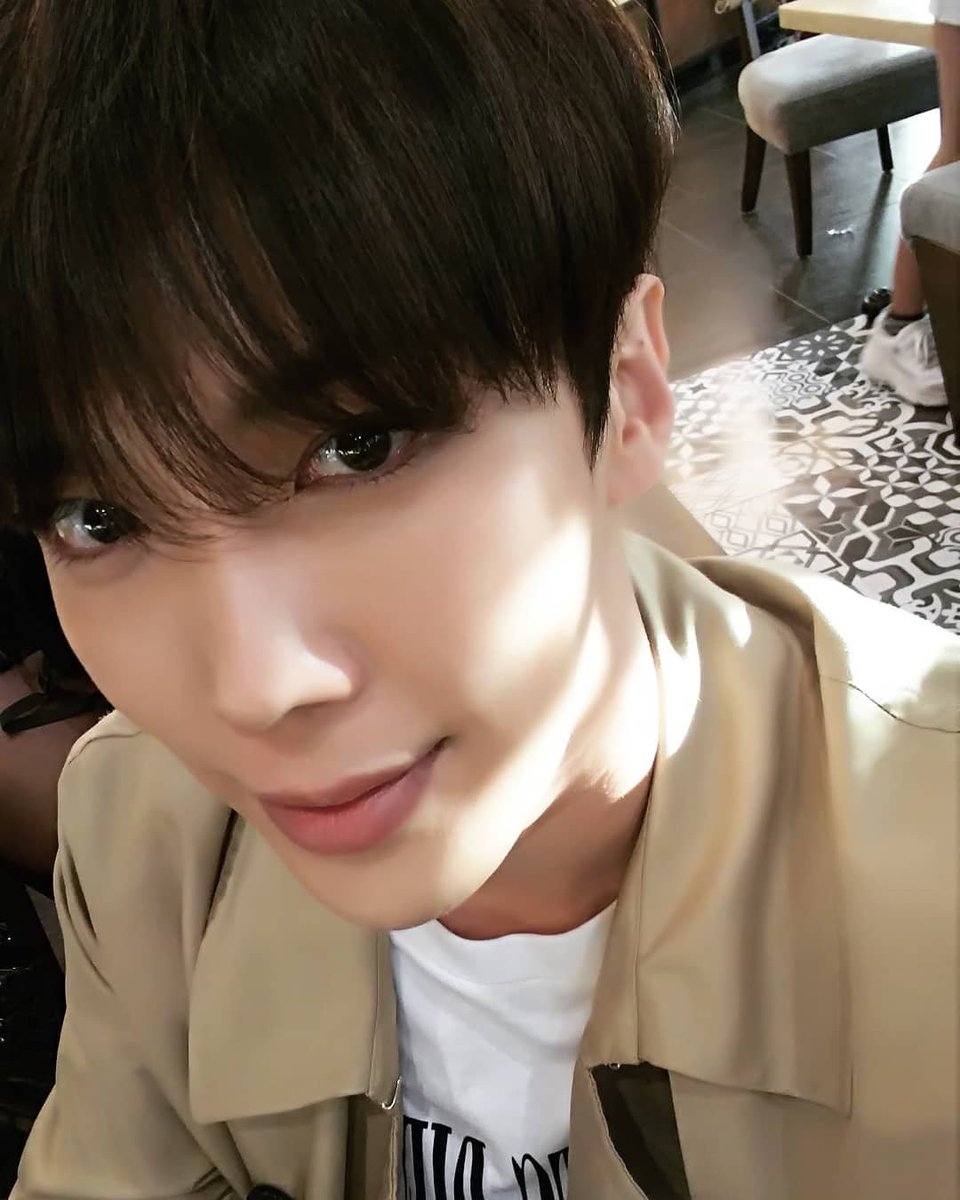 _870403's tweet photo. #malstagram Ca dao, em ba toi
베트남 로케이션 촬영 마지막 날!
비행기타기 직전까지 촬영할...듯...하지만.... 그래도 마지막까지 힘!!!👍😍
사진은 첫 촬영에 찍었던 사진..!
언제 한달이 지나가나...했는데
벌써 한달...
또 인생의 추억이 생겼네요!
3월에는 보실 수... https://t.co/nCHxUBmA4q https://t.co/XjwSn5DeMg