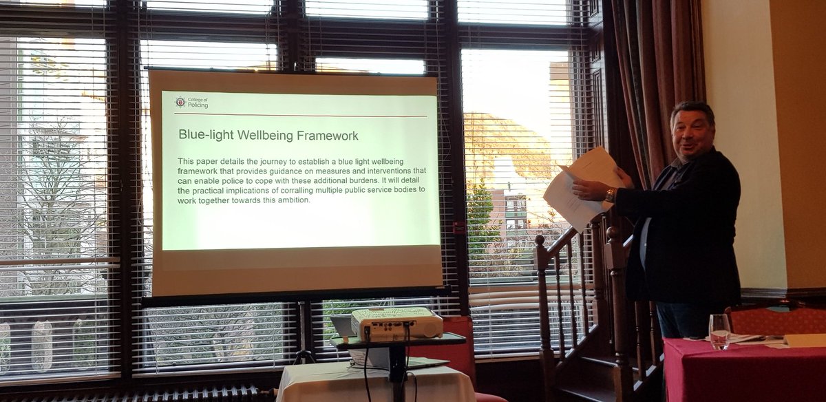 drmeganoneill's tweet photo. #SIPC2018 and @IanHesky presents the Blue Light Programme at @CollegeofPolice to support #police #wellbeing. Envrionment, leadership, personal resilience and employee wellbeing key factors. @TheSIPR https://t.co/NeAAB0bmtw