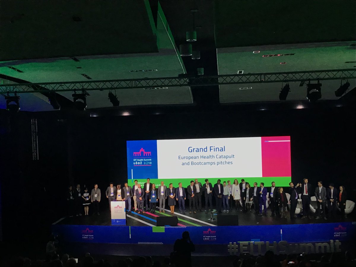 All of the contestants of the European Health Catapult and Bootcamps receive a round of applause for all of their success in the competition. #EITHSummit