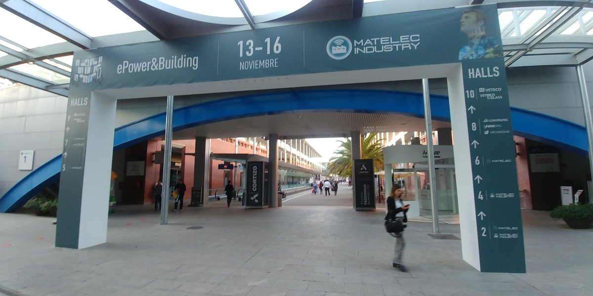 epowerbuilding's tweet image. #ePowerBuilding18 se consolida como una de las principales convocatorias internacionales del sector de la edificación, con cerca de 90.000 profesionales, un 24% más que en la anterior edición bit.ly/2QEBV4o