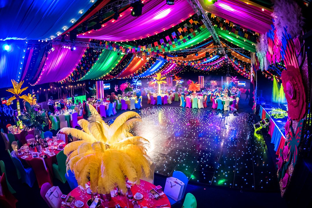 FirecrackerBall's tweet photo. Save the date for #firecracker19! It will take place on Saturday 9th November, and we’re determined to top the amazing £265,000 we raised for @Barnardos this year at #firecracker18. The 1st bookings have already been made, so book quick >  https://t.co/P0Pe8kZNgy. #charitytuesday https://t.co/geRCaRWK5u