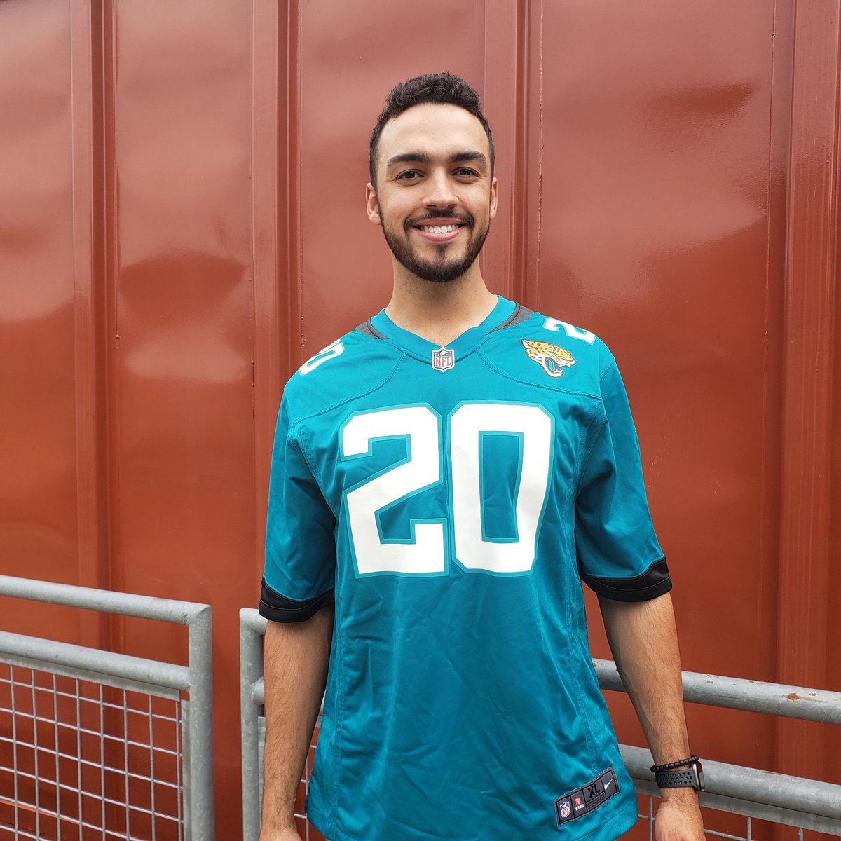RailgatingJax's tweet photo. You just never know who may stop by and railgate. Justin Lawrence had a great time before the @Jaguars win this past Sun. We learned about his major accomplishment. He is headed to Big League Spring Training w Colorado Rockies! Congratulations! #Railgating #RailCar #Jax #Duuuval https://t.co/HxkXwNZCTQ