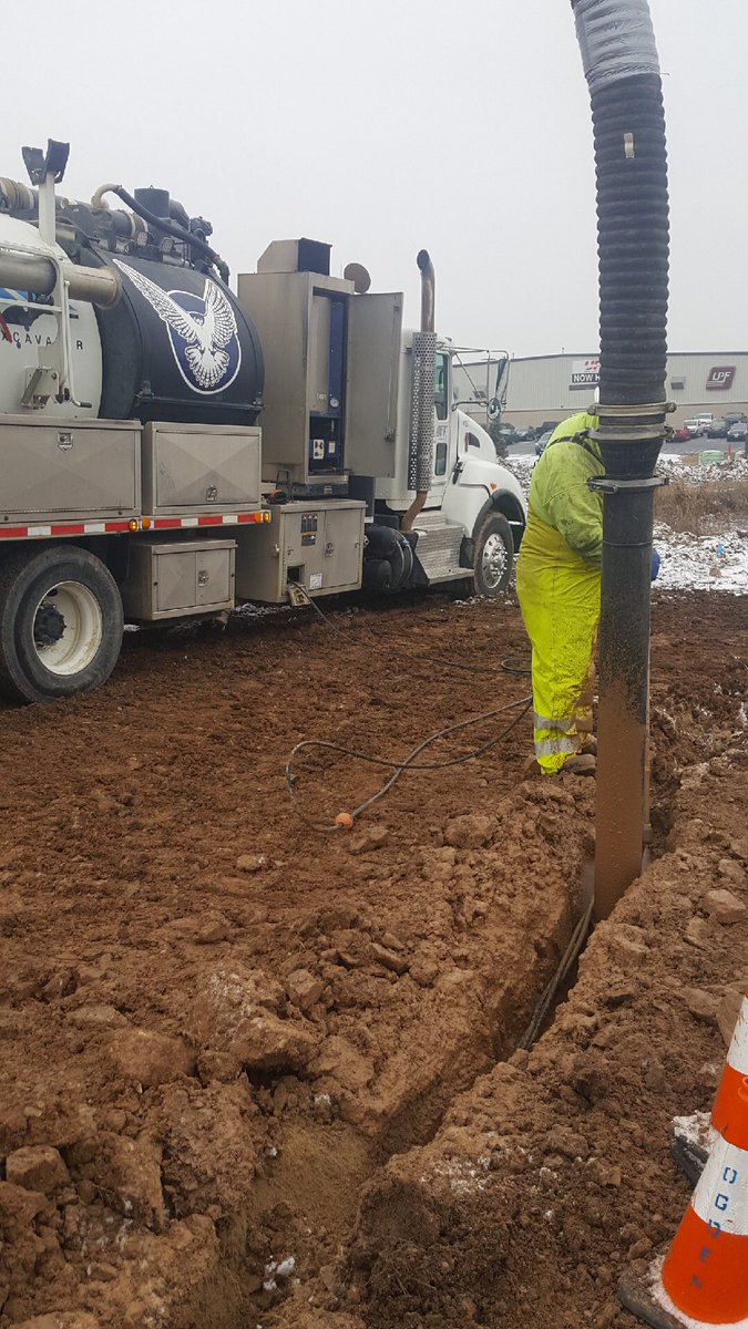 HawkDaylighting's tweet photo. Using hydro excavation to lower secondary electric cables without damaging them.
@ Neenah, WI
#hawkconstruction #construction #truck #vactor #vactormanufactoring #hydrovac #hydroexcavation #excavation #excavate #hawk #teamhawk #hawkcrew #gettingitdone #safedigging #hawktuff https://t.co/S2x36lkPje