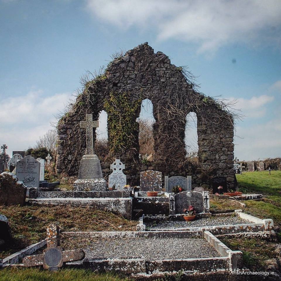 irarchaeology's tweet photo. Medieval church ruin at Crooke, Co. Waterford. The site was closely associated with Knights Templars and subsequently the Knights Hospitallers https://t.co/JSFwqUdsDw