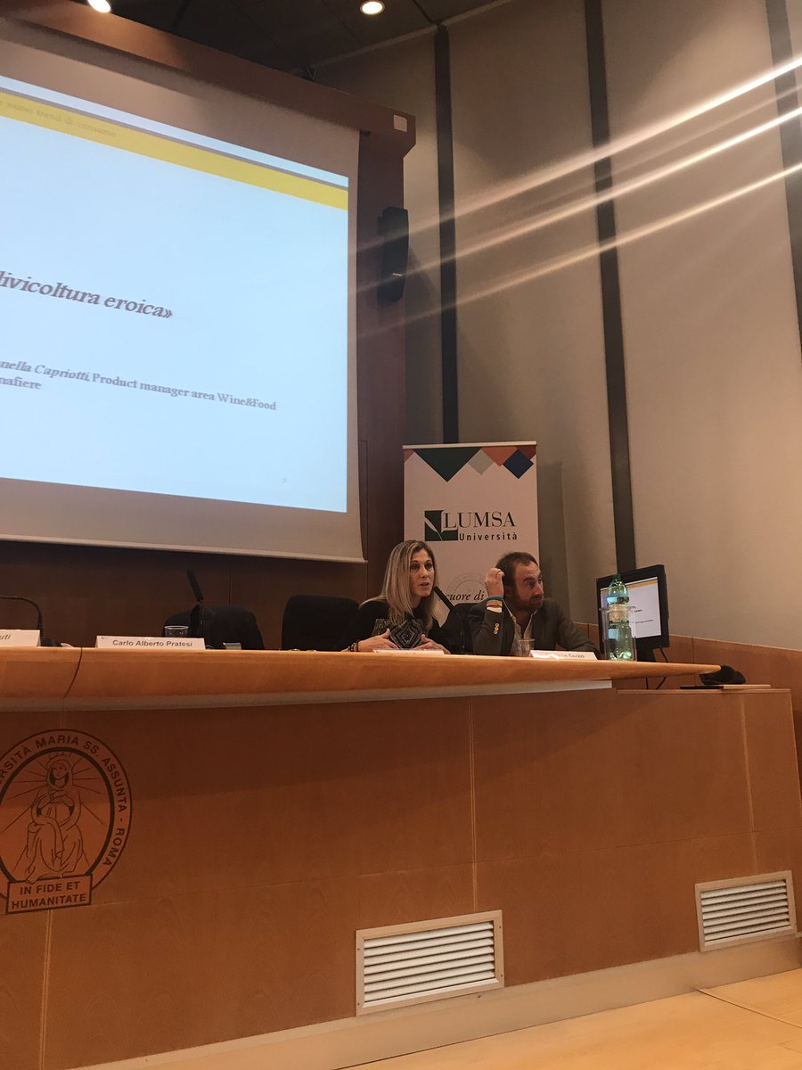 SolAgrifood's tweet photo. Difficoltà per i produttori del settore olivicolo a fare massa critica per #export #EVO #madeinitaly > importante fare rete e parlare insieme
#foodtelling #PSB2018 #SolAgrifood #Veronafiere https://t.co/dUGlC4kycS