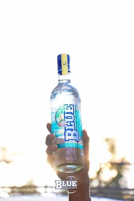 GhettoRadio895's tweet photo. Win a @BlueMoonKenya hamper on #Goteana by simply telling us how do you like you  Blumoon breezy coconut #BluemoonRaha served to you 

Changamaka https://t.co/mL5VwzMjUY