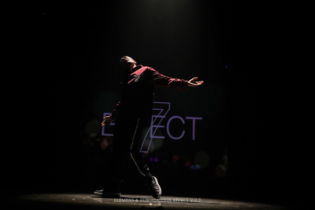 MoaTsutton's tweet photo. 先日エレファントグループ主催スタジオ合同発表会、EFFECT Vol.7の撮影を担当させて頂きました。
日本を代表するコレオグラファーの元最高のステージパフォーマスの数々、余す事なく最良な形で撮影したい一心で臨みました、皆さんに喜んで頂けましたら幸いです！ https://t.co/w8NxbpIqL8