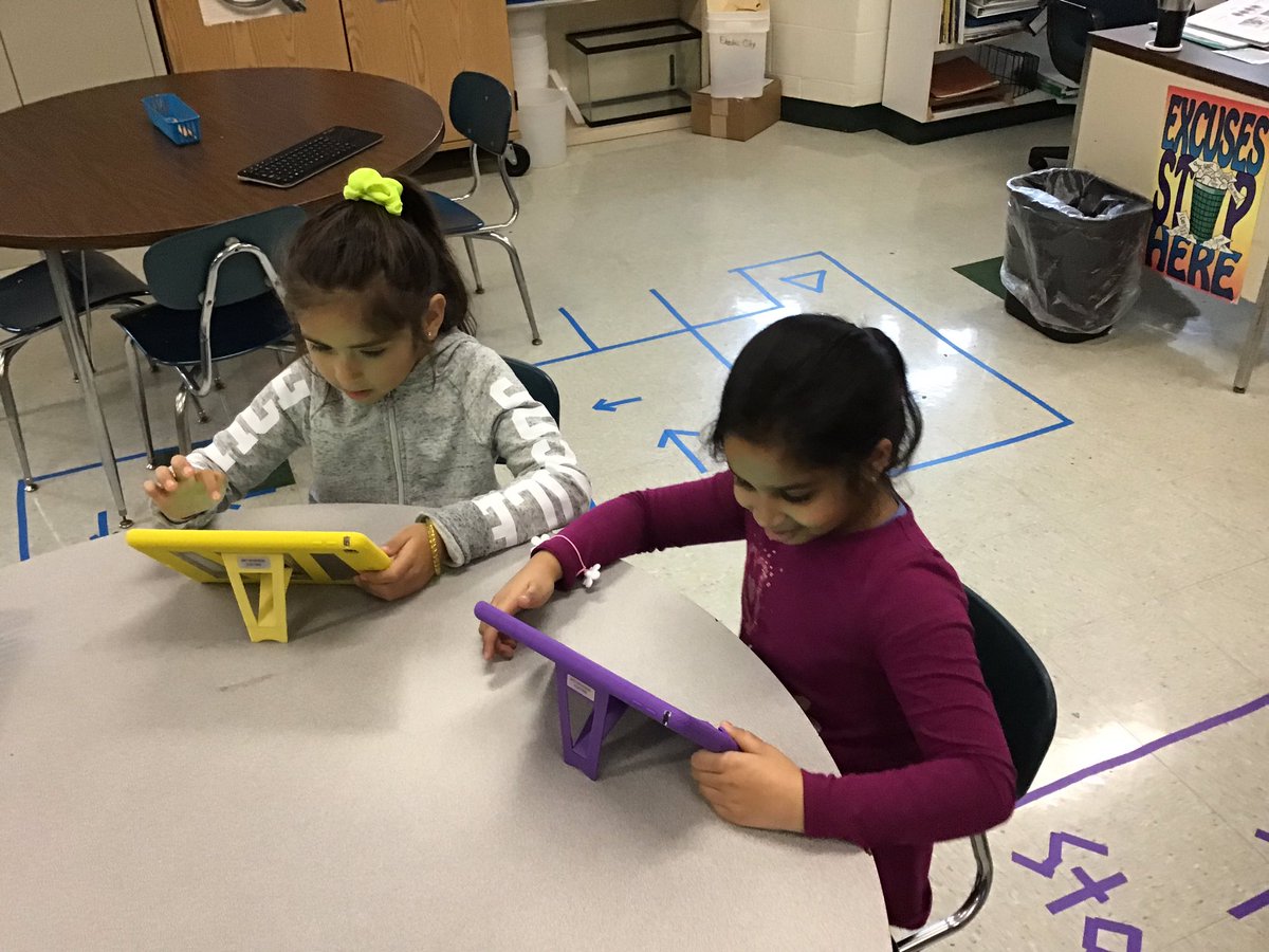 PineRunQuest's tweet image. I unlocked a new Fuzz!!! Happy National Computer Science Week. Love seeing 1st graders coding this week. @kodable @PADeptofEd #hourofcodeinpa @BucksIUSTEAM #Buckssteam @QuercusPrinus @CBPineRunElem #CSforALLPA