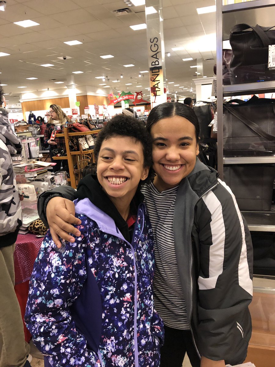 MuhlLeo's tweet photo. Boscov’s Special Needs Shopping Event #santashelpers https://t.co/qIq23EDPHU