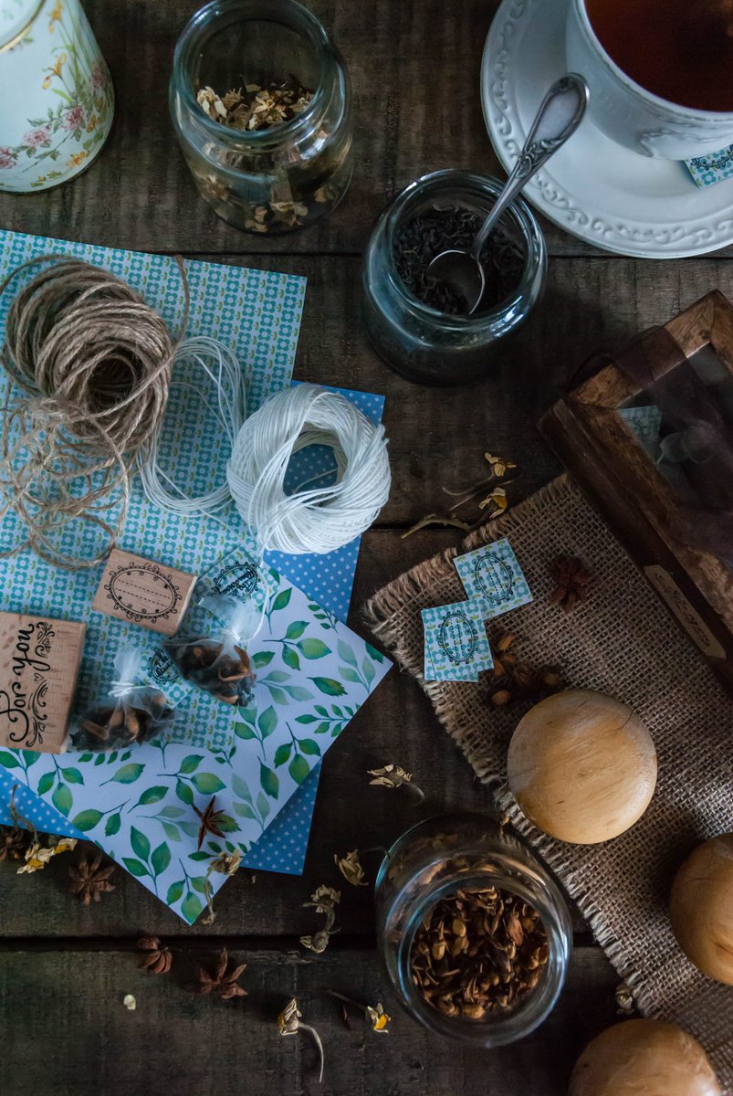 Je vous propose sur le blog de réaliser vos propres sachets de thé maison et pourquoi pas les offrir !
cookandgoute.org/sachets-de-the…