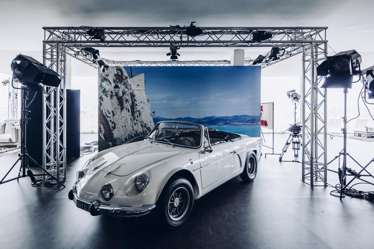 adragence's tweet photo. A.D.R is very glad to have won the 1st prize in the event communication category, at the 17th Trophées de la Communication !  

A new prize that rewards all the teams' work on this beautiful project of Studios L’Oréal Paris. 
#PROUD

@lorealparisfr @KMprodfr https://t.co/LdsWnPhbzx