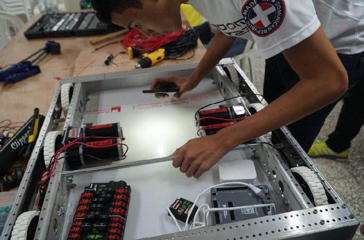 teamfreedomdr's tweet photo. Throwback to the building season, We can’t wait until kick off!🛠🤖
.
#FreedomForever
#OMGrobots
•
👇🏻Sponsors👇🏻
•
@MTurismoRD
@ViceRDo
#kohlerDR
@airmaxrd
@AUNIDOSRD
@villacampast
@abcschoolrd
@StGeorgeRD
#piisaindustrialpark
#AFPPopular
#Laboquidom
#AmipharmaDominicana https://t.co/wzOqGjy2Sk