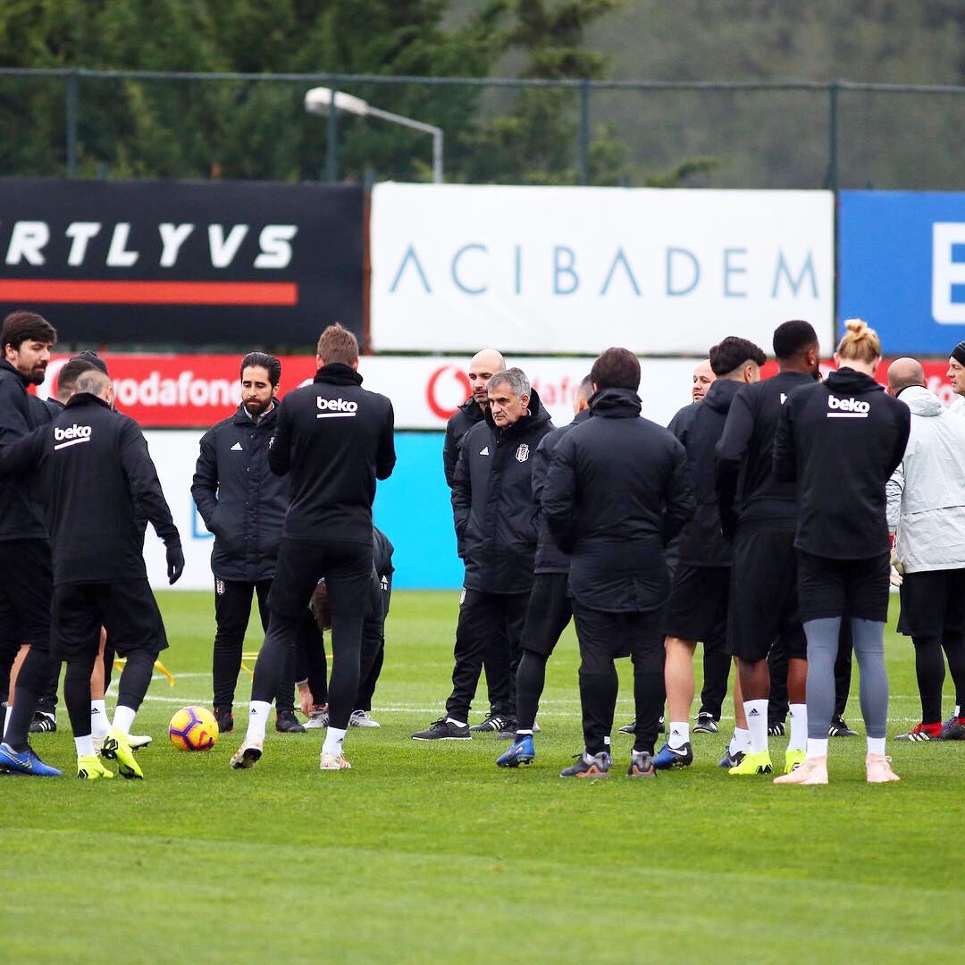 Beşiktaşımız, Spor Toto Süper Lig’de A. Alanyaspor ile oynayacağı maçın hazırlıklarına BJK Nevzat Demir Tesisleri’nde yaptığı antrenmanla başladı #Beşiktaş