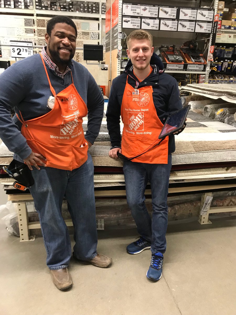 Amar Okanovic tech 511 demonstrates Draw program on I pad in ST 1254 in New Hartford,NY