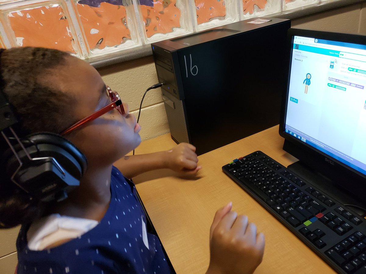 jwest8378's tweet photo. What does student engagement look like? Big smiles, dance moves, deep concentration, & asking for more! We love coding! #successfulstudents #hourofcode #fesstudentscode #CSforALL @JEFCOEDTech @JEFCOED @codeorg @AlabamaCsta https://t.co/i5VwZbrtFx