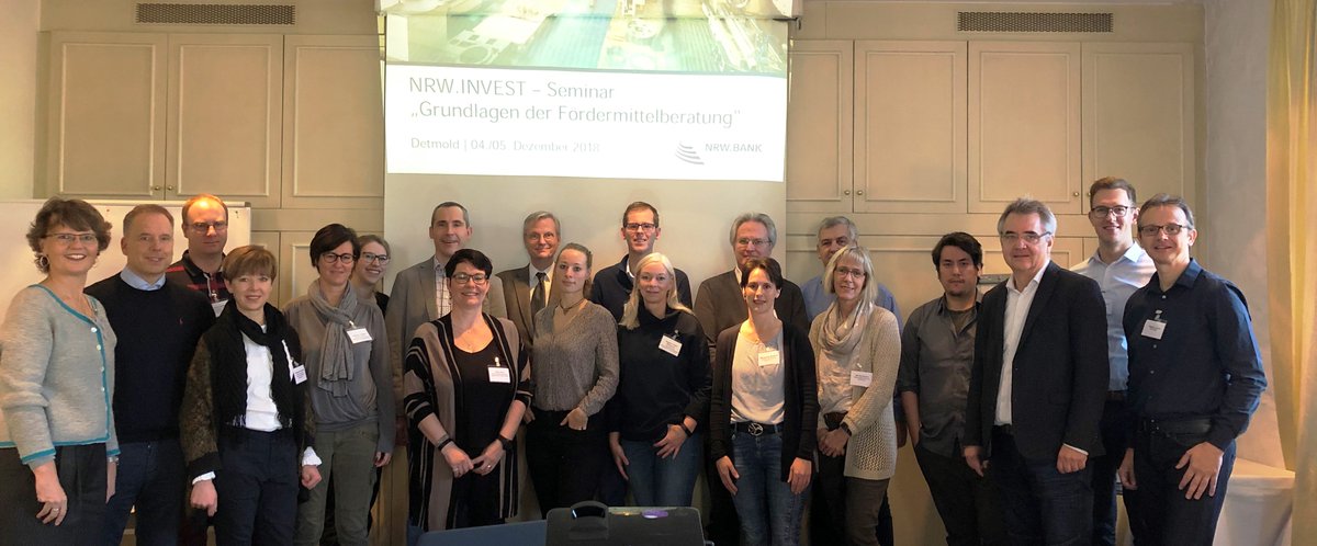 NRWBANK's tweet photo. Unsere #NRWBANK-Förderberater informieren auch Multiplikatoren wie kommunale Wirtschaftsförderer über den aktuellen Stand bei öffentlichen Förderprodukten. Heute findet der erste Seminartag in Detmold statt. #Beratung #Wirtschaftsförderung #bewegtNRW /jb https://t.co/1D3euu3VpN