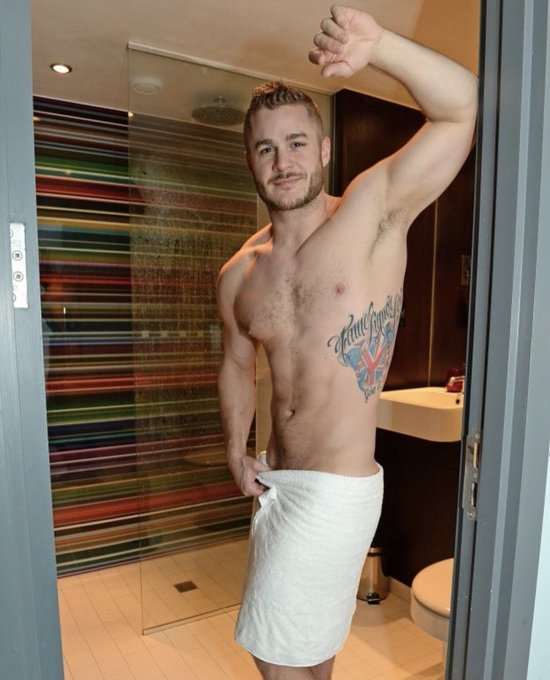#TowelTuesday https://t.co/ticEzNXqGW<a href="/tag/toweltuesday"class="tags">#TowelTuesday</a>