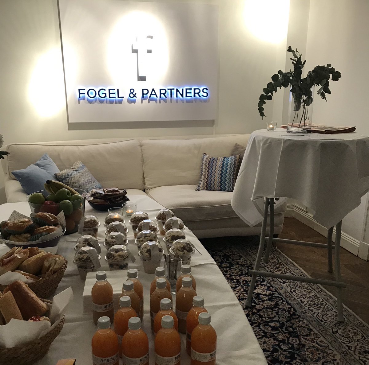 SofieZett's tweet photo. Happy to host our #fintech press event this morning! Anders Borg on what makes him tick as an investor (he has to fall in ❤️ with the firms), @DepositPioneers on #openbanking as the new standard and #roboadvise from @lysa_ab - beyond proud of this and the @FogelPartners team! https://t.co/H43qJz3JhH